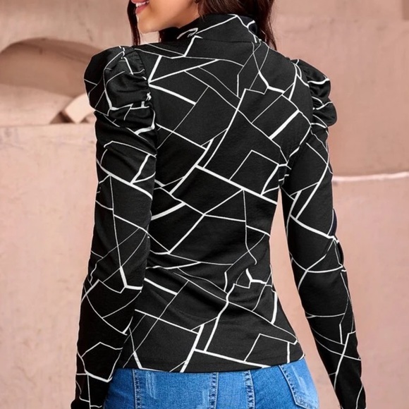 Cracked Glass Long Tee. - Picture 13 of 16